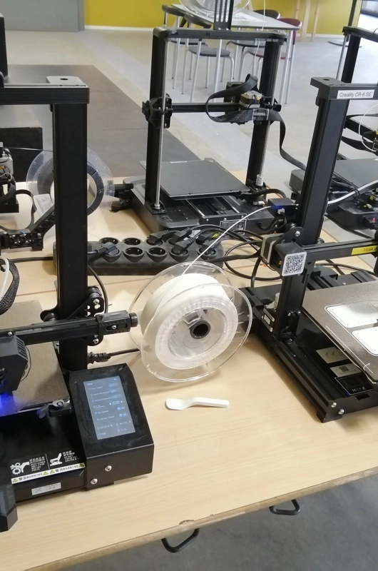 Makerspacebillede med 3D-printer